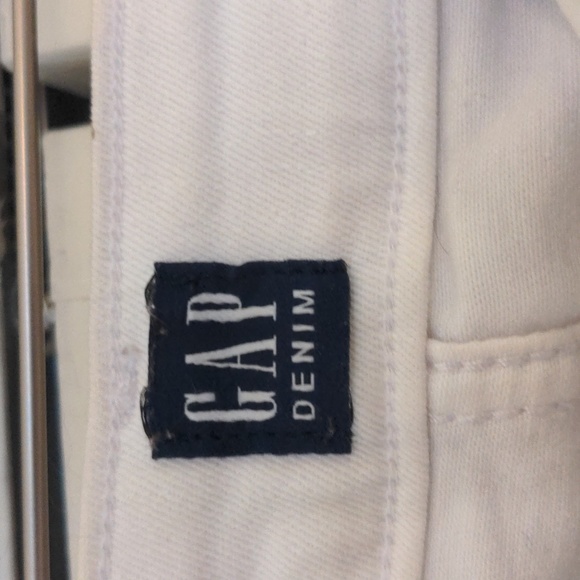 ⭐ 2/ $12 Gap white jeans size 30 (10) curvy true skinny - Picture 3 of 6